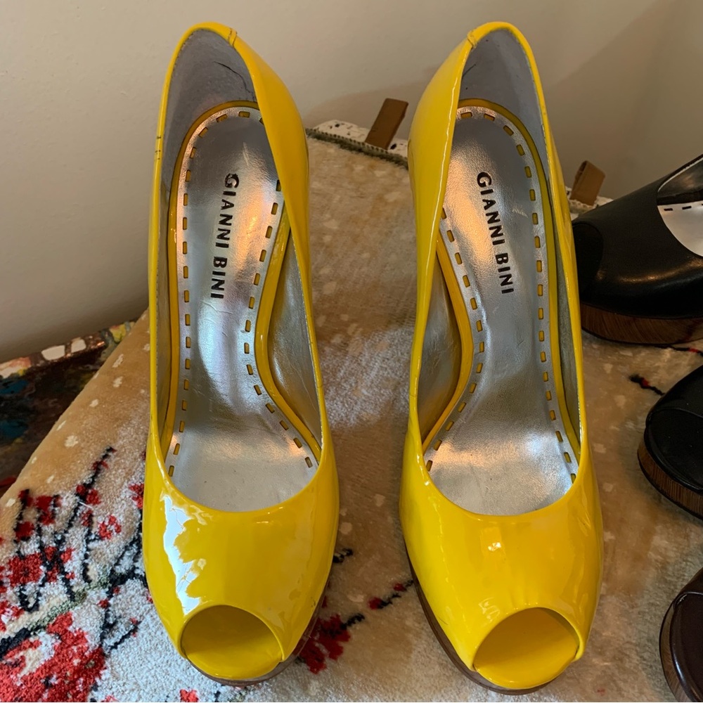 3 pair Gianni Bini Platform Heels - Picture 5 of 12